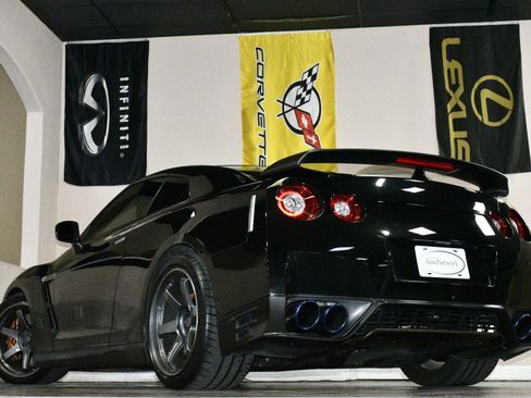Used 2013 Nissan GT-R Black Edition AWD/4WD image 86