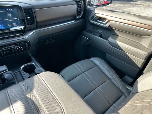 Certified 2024 Chevrolet Silverado 1500 High Country w/ Technology Package image 14