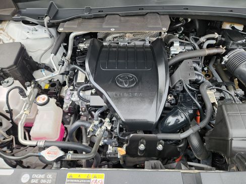Used 2024 Toyota Grand Highlander AWD Hybrid image 30