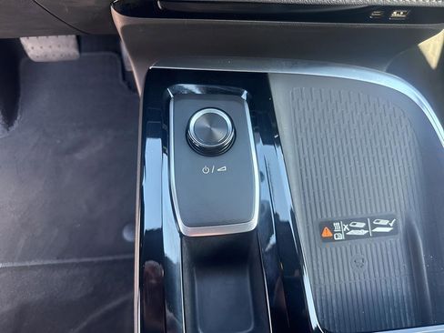 Used 2025 Buick Enclave Preferred image 23