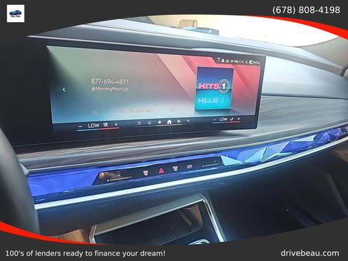 Used 2025 BMW i7 xDrive60 image 10
