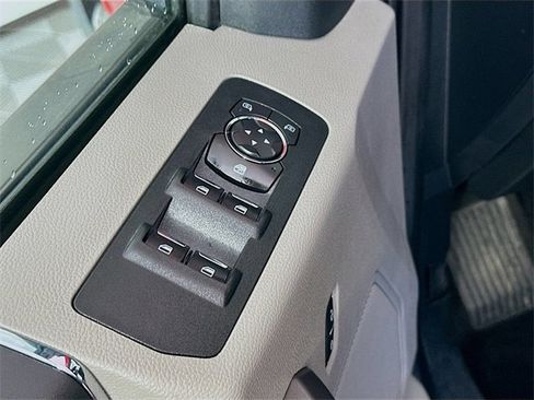 Used 2020 Ford F150 XLT w/ Trailer Tow Package image 17