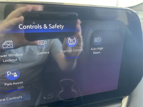 New 2026 Chevrolet Equinox LT w/ Convenience Package II image 30