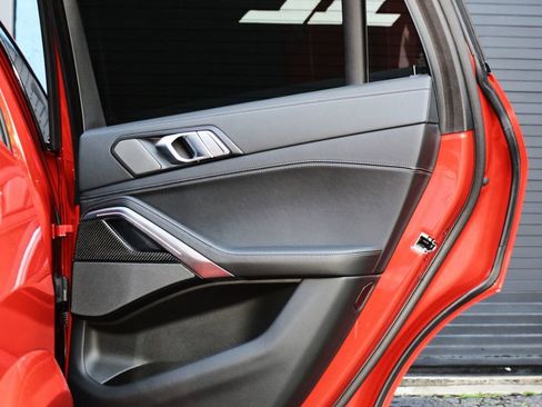 Used 2024 BMW X6 M Competition image 21