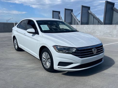 Used 2019 Volkswagen Jetta S w/ Driver Assistance Package FWD image 3