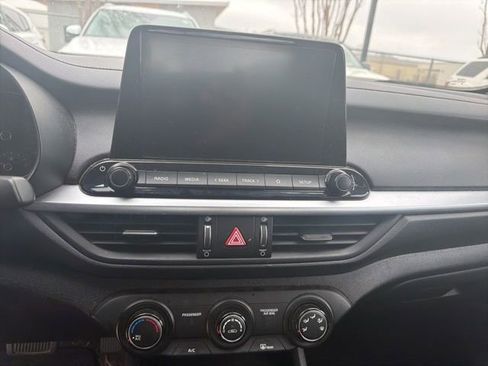 Used 2023 Kia Forte LXS w/ LXS Technology Package image 16