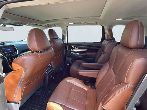 Used 2019 Subaru Ascent Touring w/ Popular Package #2 AWD/4WD image 23