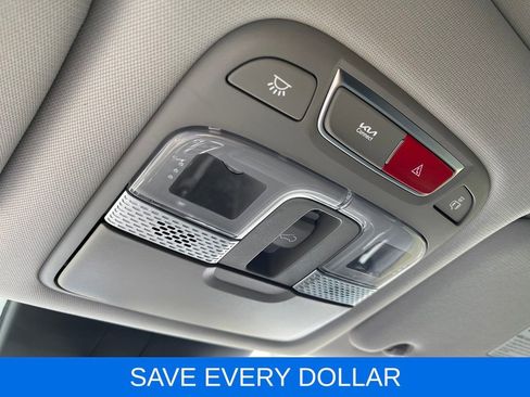 Used 2025 Kia Telluride S FWD image 24