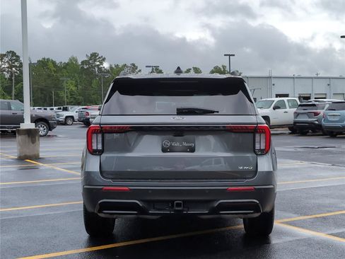 Used 2025 Ford Explorer ST-Line w/ ST-Line Street Pack AWD/4WD image 4
