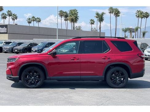 Used 2025 Honda Pilot Black Edition image 2