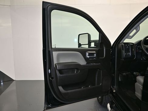 Used 2019 Chevrolet Silverado 3500 W/T w/ WT Convenience Package AWD/4WD image 10