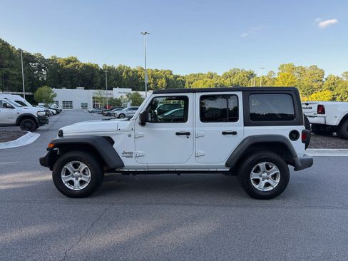 Used 2021 Jeep Wrangler Unlimited Sport AWD/4WD image 2
