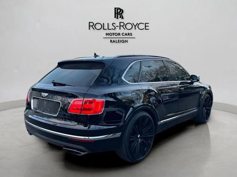 Used 2017 Bentley Bentayga image 5