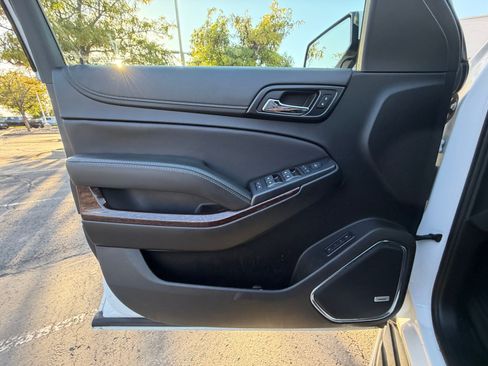 Used 2019 GMC Yukon SLT AWD/4WD image 24