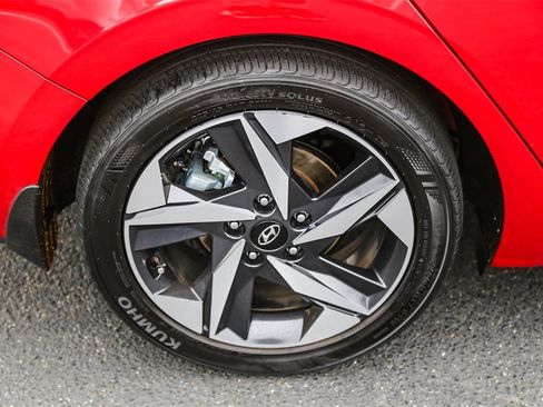 Certified 2023 Hyundai Elantra SEL w/ Convenience Package image 11