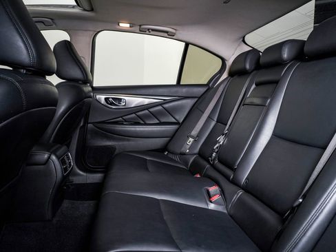 Used 2017 INFINITI Q50 Signature Edition w/ All Weather Package (L93) image 17