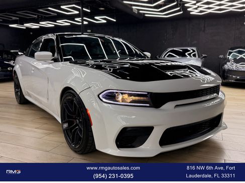 Used 2020 Dodge Charger Scat Pack RWD image 3