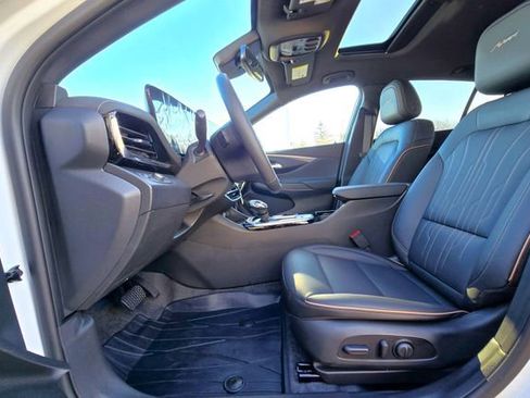 New 2026 Buick Envista Avenir FWD image 13