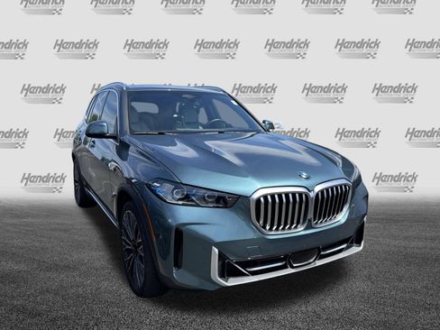 Used 2024 BMW X5 xDrive40i w/ Premium Package AWD/4WD image 3