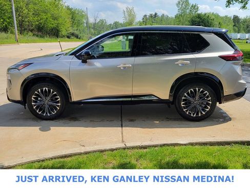 Certified 2026 Nissan Rogue Platinum w/ Platinum Premium Package AWD/4WD image 6