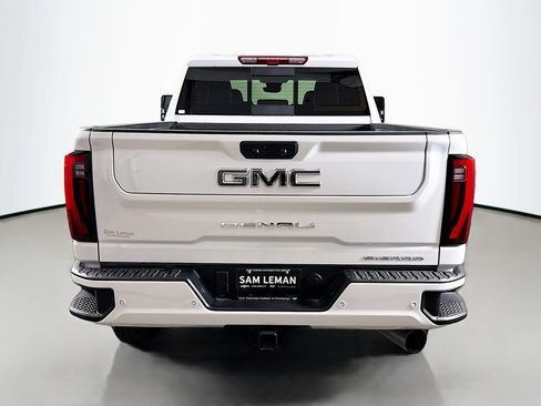 Used 2026 GMC Sierra 2500 Denali Ultimate AWD/4WD image 6