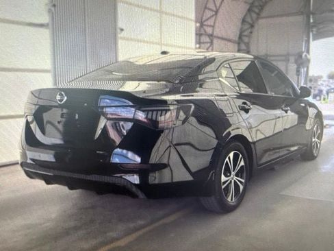Certified 2022 Nissan Sentra SV FWD image 6