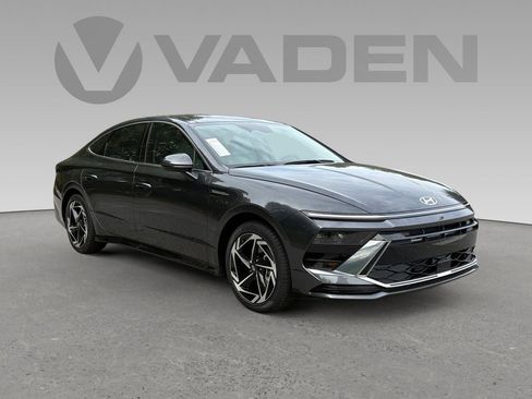 New 2025 Hyundai Sonata SEL image 1