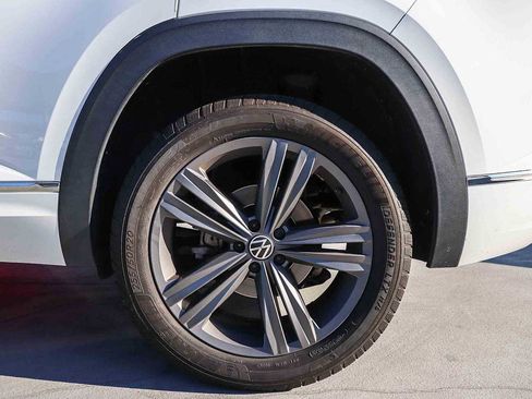 Used 2022 Volkswagen Atlas Cross Sport SEL R-Line image 10