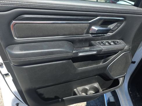 Used 2023 RAM 1500 Laramie AWD/4WD image 11