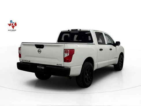 Used 2020 Nissan Titan S image 6