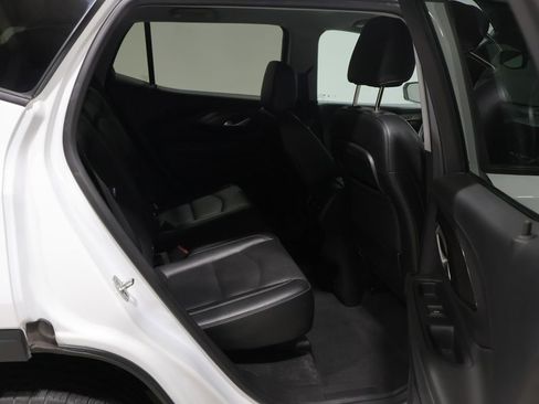 Used 2024 GMC Terrain SLT AWD/4WD image 20