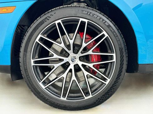 Certified 2023 Porsche Macan S w/ Premium Package Plus AWD/4WD image 32