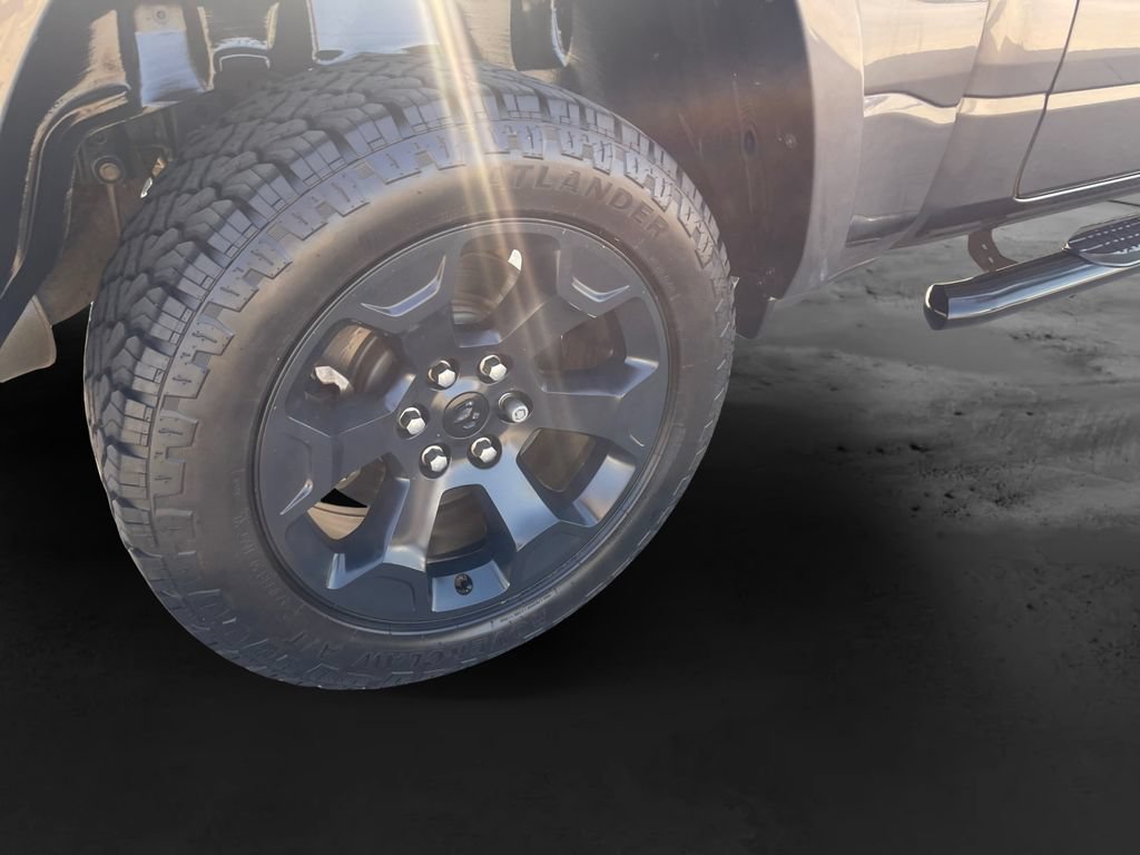 Used 2025 RAM 1500 Big Horn AWD/4WD image 32