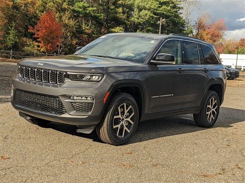 New 2025 Jeep Grand Cherokee Limited image 6