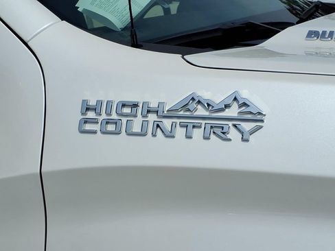 Used 2023 Chevrolet Silverado 1500 High Country AWD/4WD image 9