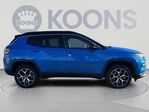 Used 2025 Jeep Compass Limited AWD/4WD image 8