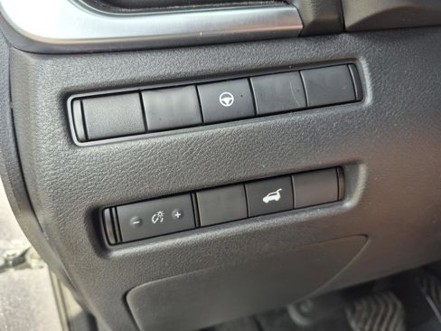 Used 2021 Nissan Rogue SV w/ Premium Package FWD image 30