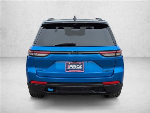 Used 2024 Jeep Grand Cherokee Trailhawk w/ Advanced Protech Group II image 7