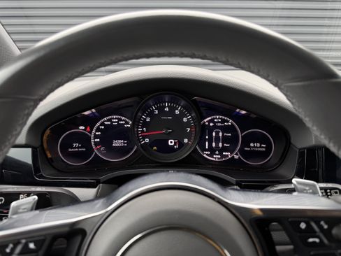 Used 2019 Porsche Cayenne AWD/4WD image 25