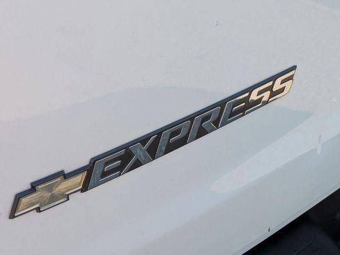 Used 2024 Chevrolet Express 3500 LT w/ LT Preferred Equipment Group RWD image 10