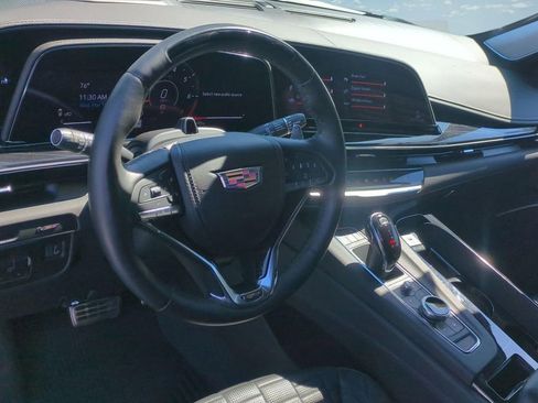 Certified 2024 Cadillac Escalade V w/ Heavy-Duty Trailer Package image 9