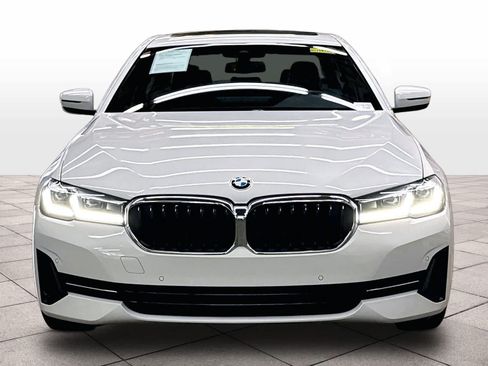 Used 2023 BMW 530i w/ Convenience Package RWD image 3