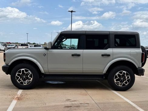 New 2026 Ford Bronco Outer Banks AWD/4WD image 3
