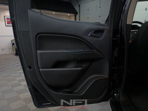 Used 2017 Chevrolet Colorado LT w/ LT Convenience Package AWD/4WD image 39