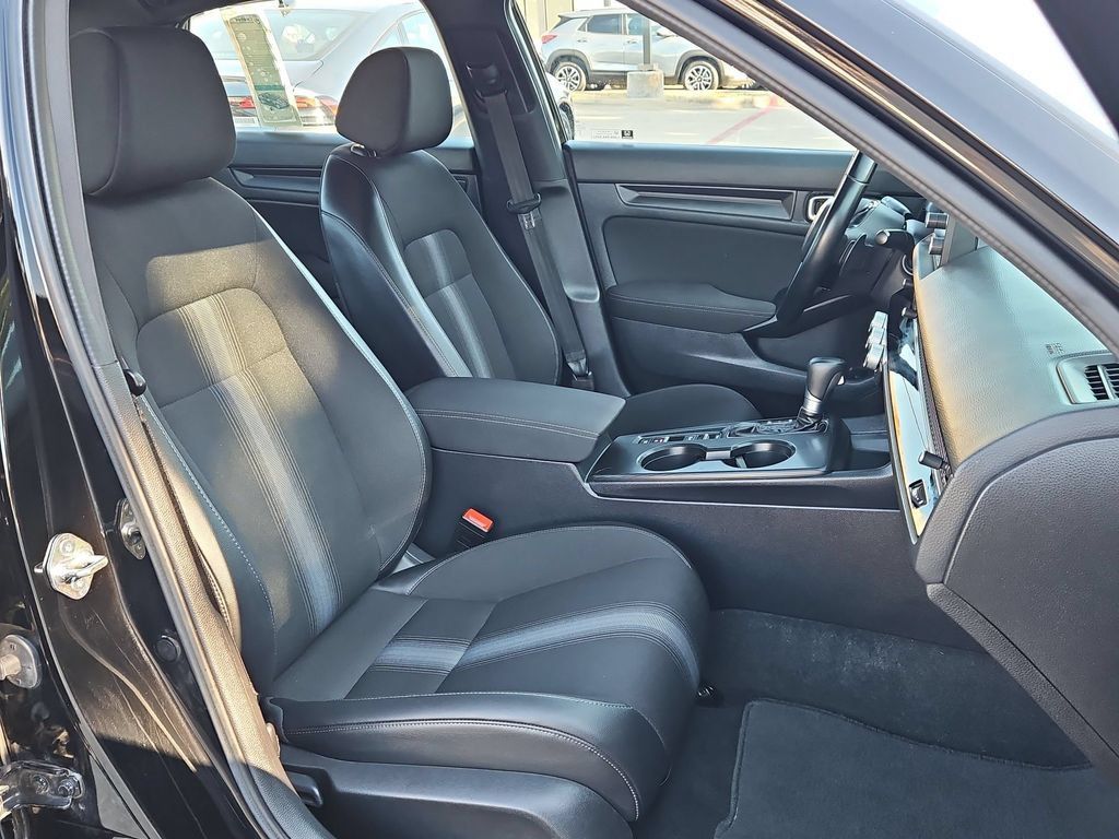 Used 2025 Honda Civic Sport image 31