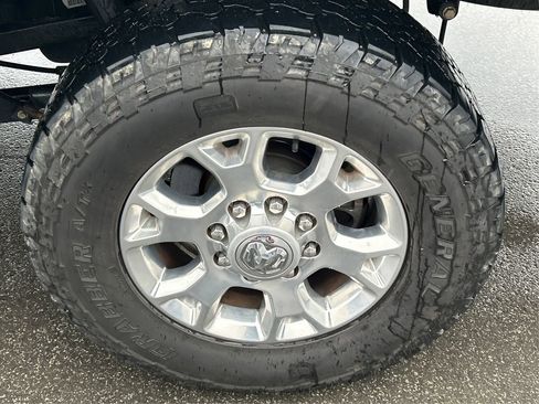 Used 2020 RAM 2500 Laramie image 13