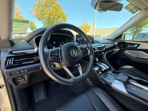 Certified 2024 Acura MDX SH-AWD image 2