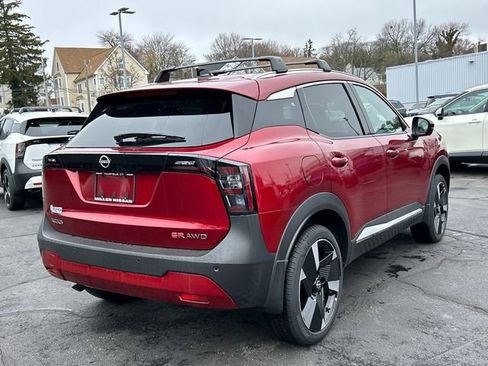 New 2026 Nissan Kicks SR AWD/4WD image 2