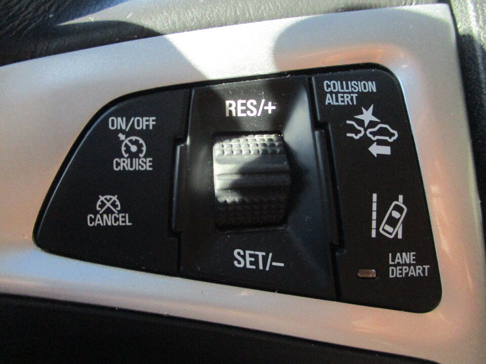 Used 2016 Chevrolet Equinox LTZ w/ Enhanced Convenience Package AWD/4WD image 37