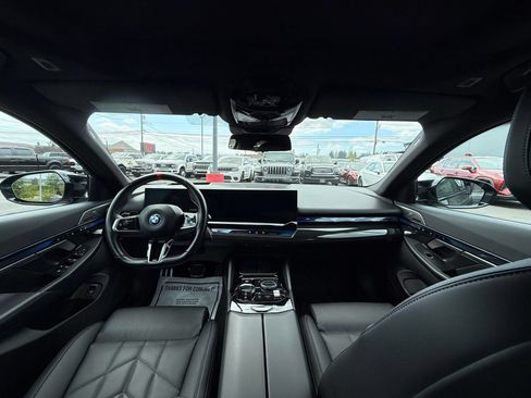 Used 2024 BMW i5 M60 w/ Premium Package AWD/4WD image 9